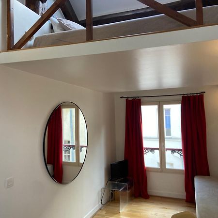 Marais Studio With Mezzanine Paris Bagian luar foto