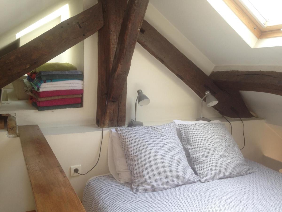 Marais Studio With Mezzanine Paris Bagian luar foto