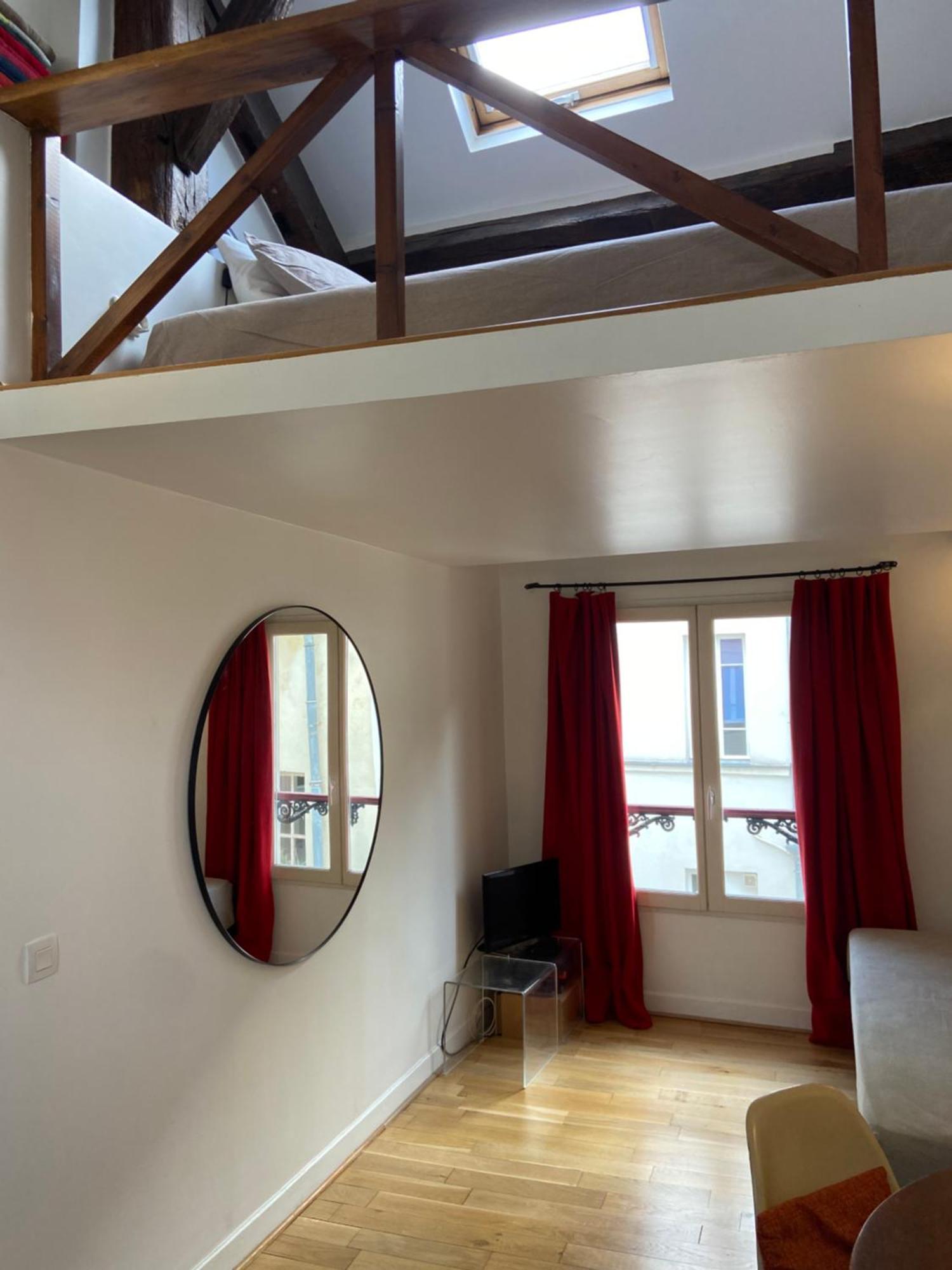 Marais Studio With Mezzanine Paris Bagian luar foto