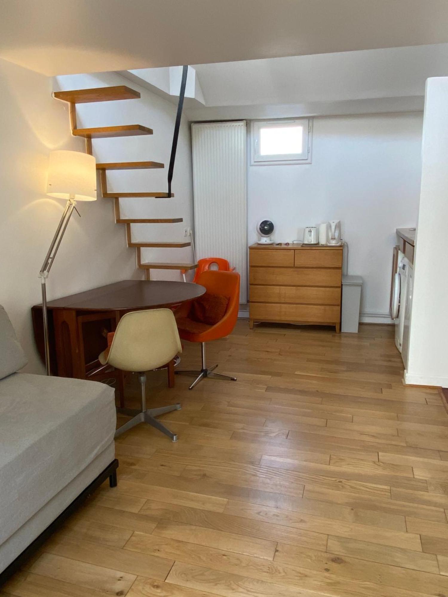 Marais Studio With Mezzanine Paris Bagian luar foto